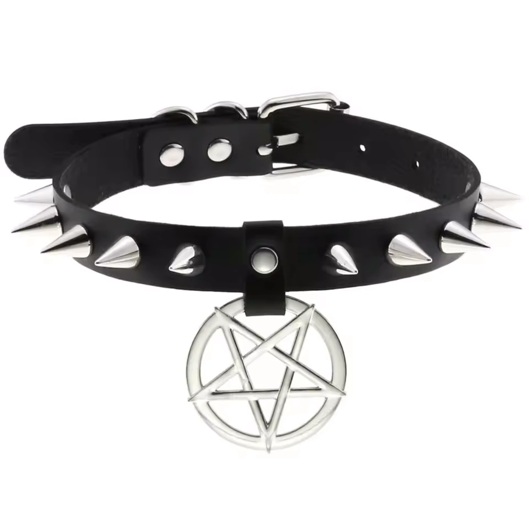 Choker Cuir Noir Clouté avec Pentacle Métallique – Image 2