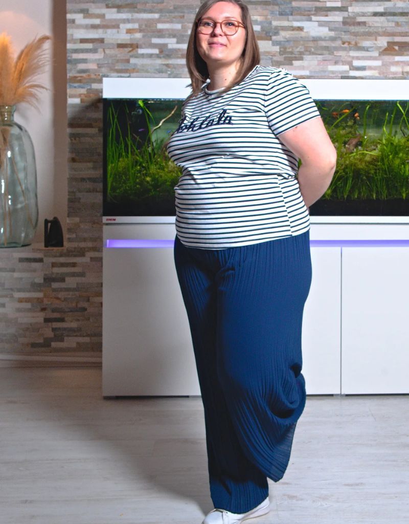 Pantalon plissé fluide marine – Image 2