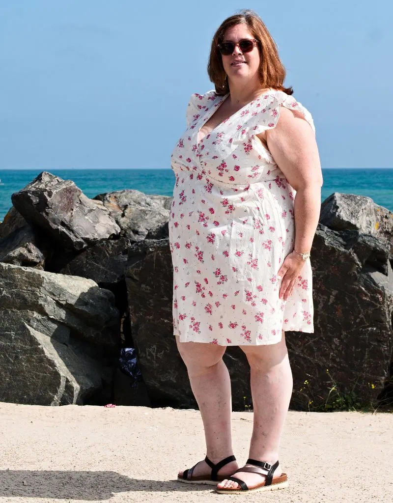 Robe courte fleurie cache-cœur femme – Image 4