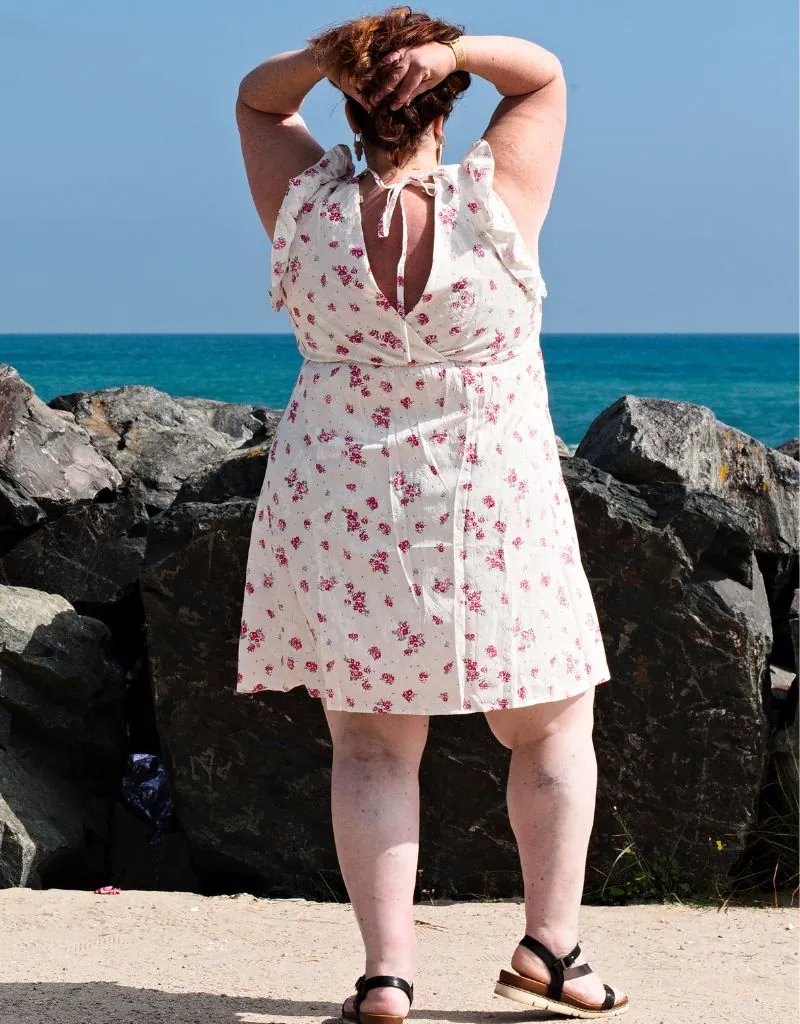 Robe courte fleurie cache-cœur femme – Image 5