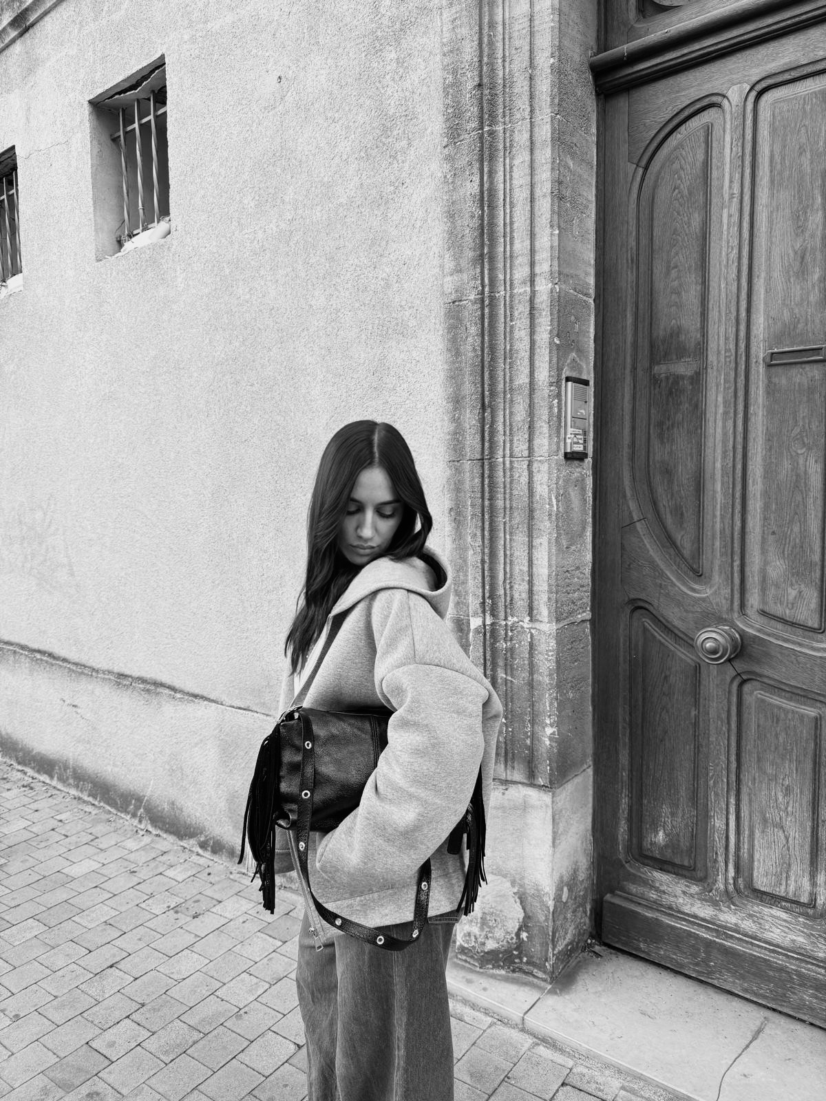 Sweat à capuche zippé oversize molletonnée ALEXIS (plusieurs coloris) – Image 2